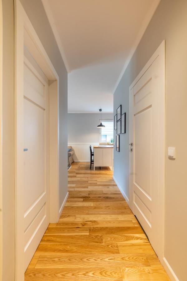 Komfortowy Apartament Z Parkingiem Breslavia Exterior foto
